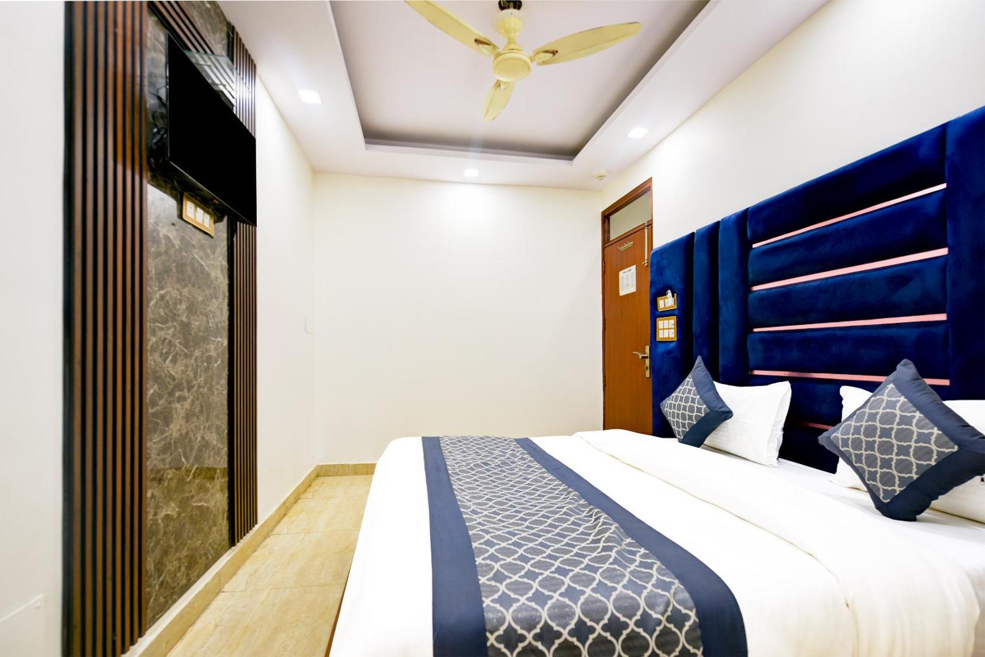 Prem Dx By P K Residency Just Walking Distance From Railway Station New Delhi