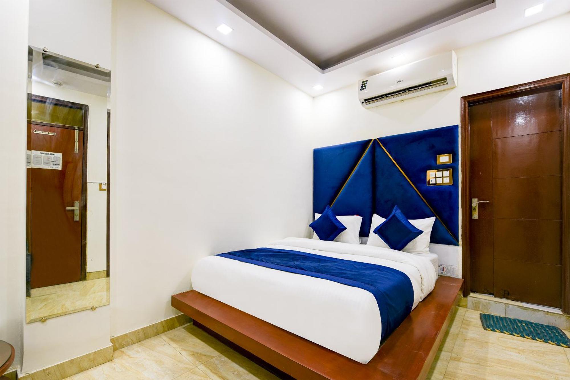 Guest house Prem Dx By P K Residency Just Walking Distance From Railway Station *