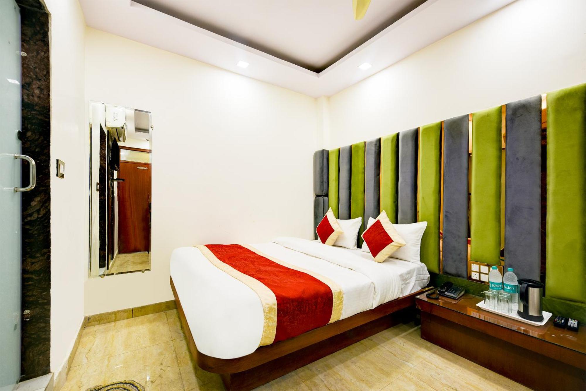 Prem Dx By P K Residency Just Walking Distance From Railway Station Guest house New Delhi